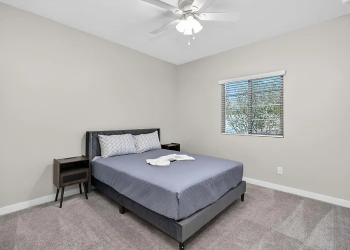 Spacious 4br Retreat Sleeps 8 Near Spring Training