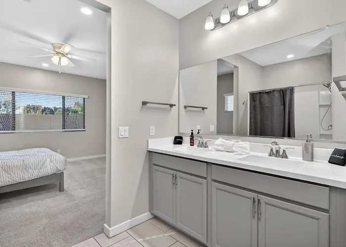 Holiday home Spacious 4br Retreat Sleeps 8 Near Spring Training Litchfield Park
